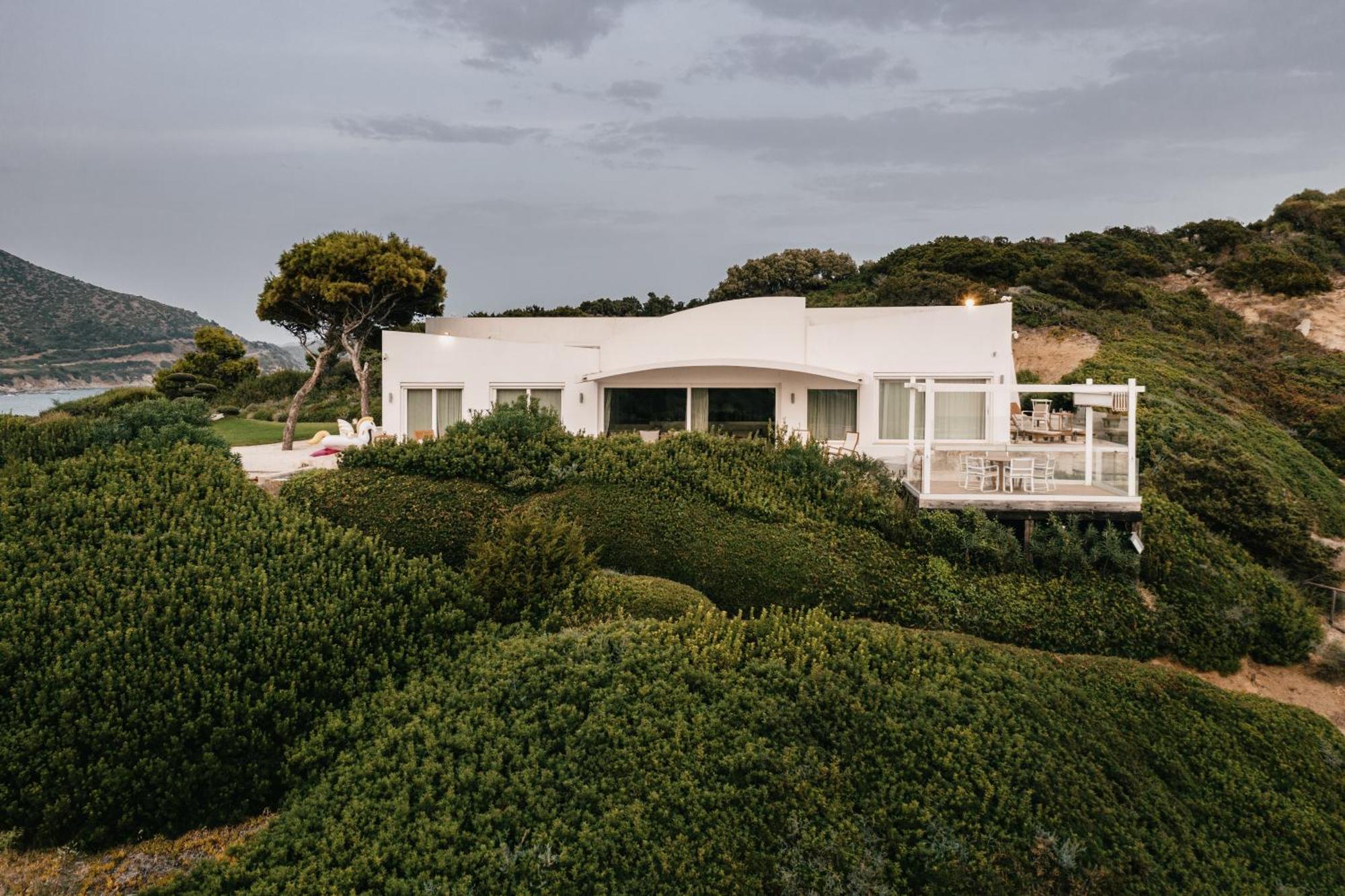 Falkensteiner Resort Capo Boi Villasimius Zimmer foto