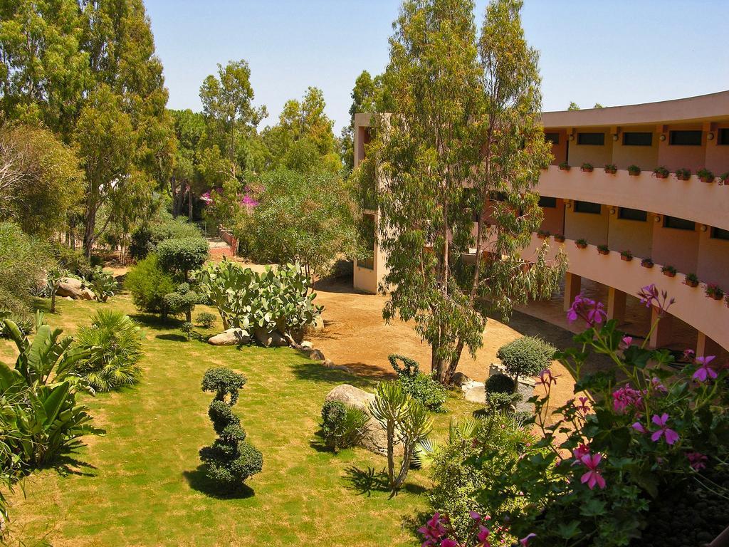 Falkensteiner Resort Capo Boi Villasimius Exterior foto